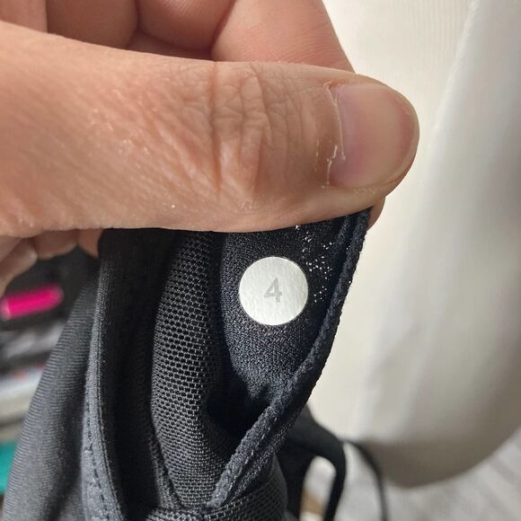 Lululemon Athletica Rehearsal Tank Black Size 4 - Picture 12 of 12